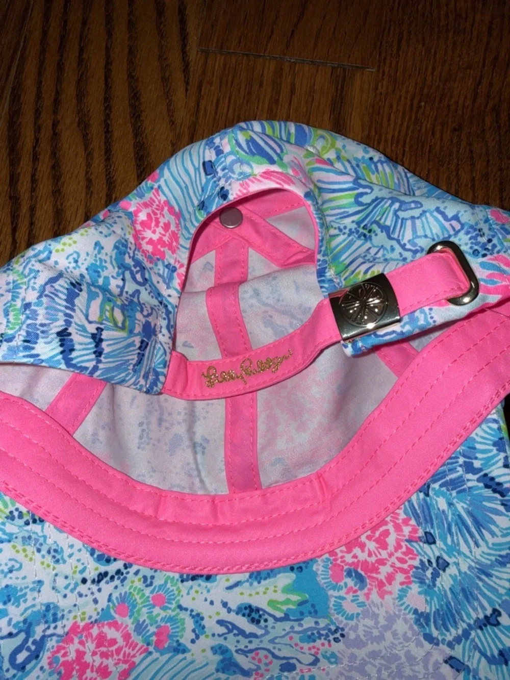 Lilly Pulitzer Run Around Hat in print multi sink or swim NWT RARE!